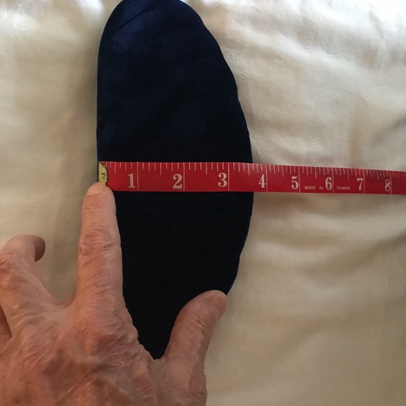 Vintage Richelieu Blue Velvet Clam Shell Case. - Picture 2 of 5